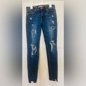 KanCan Distressed Skinny Jeans size 5/26